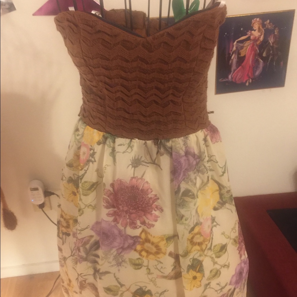 Floral high low strapless dress 👗🌸